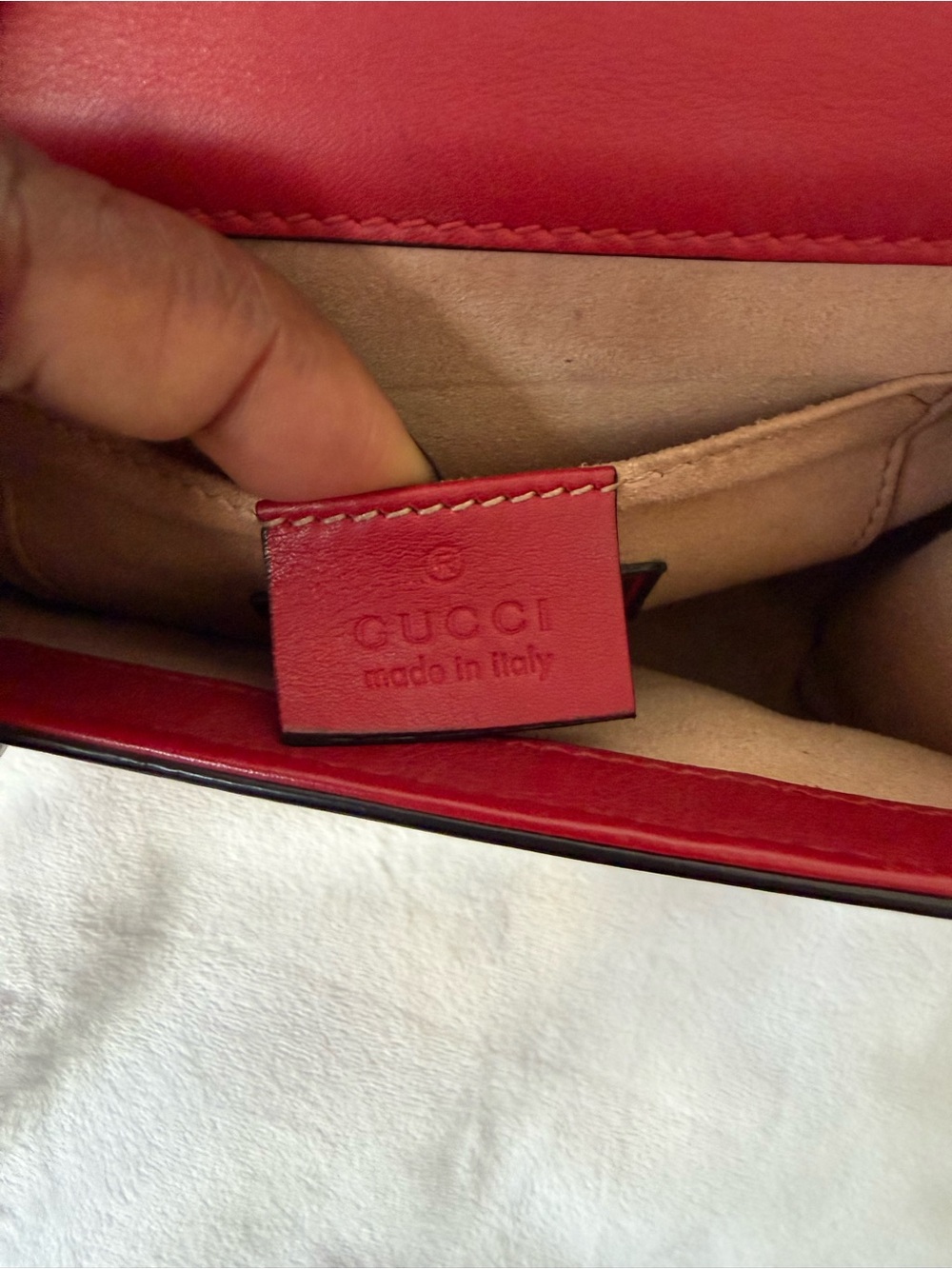 Gucci Red Cowhide Star bag (Limited Edition) - Picture 8 of 15